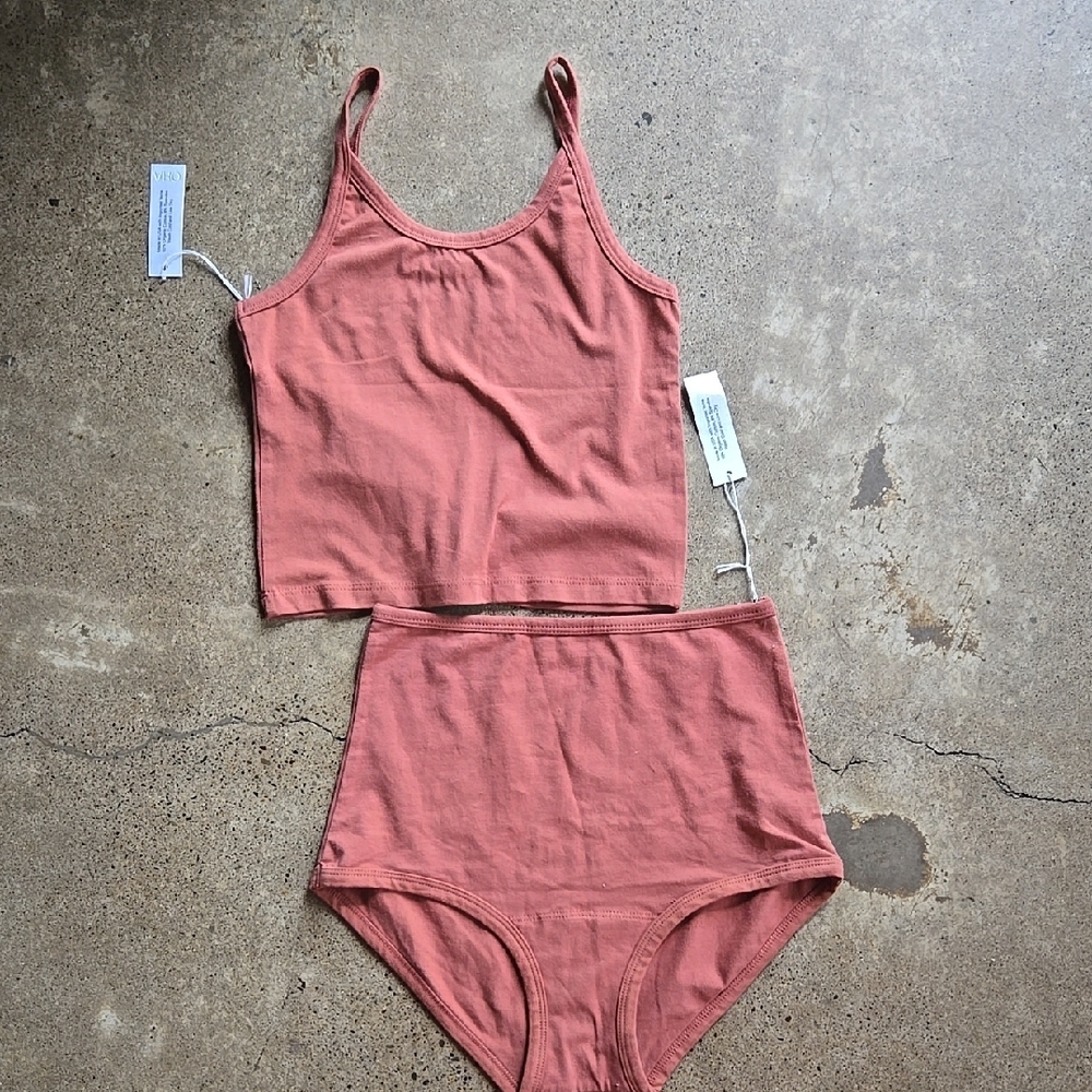 Shop ARQ new With Tags Rust Set Mediun